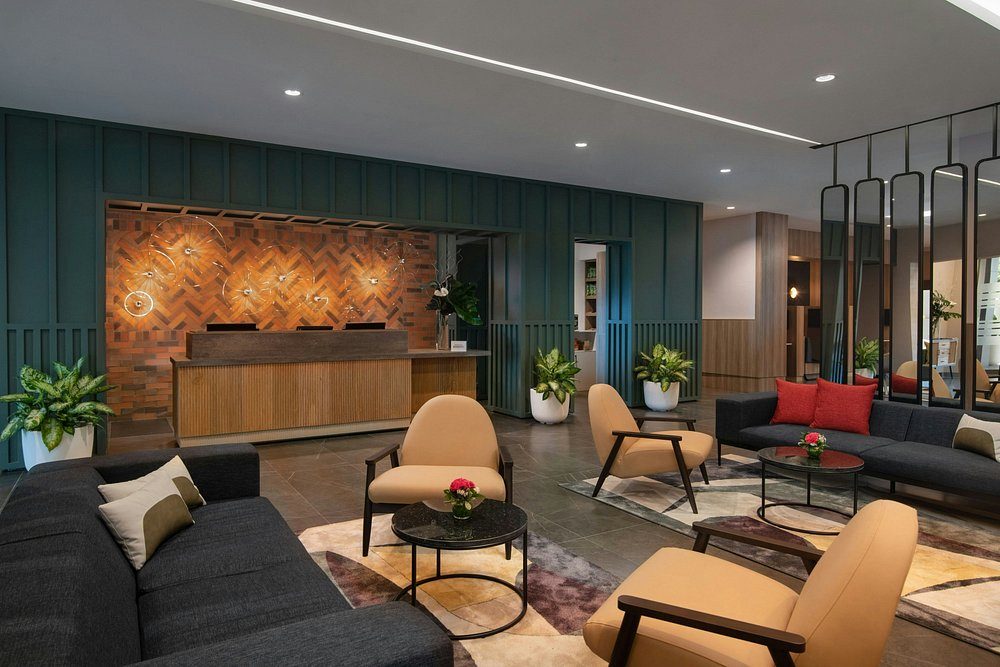 Recepción y sala de estar del lobby