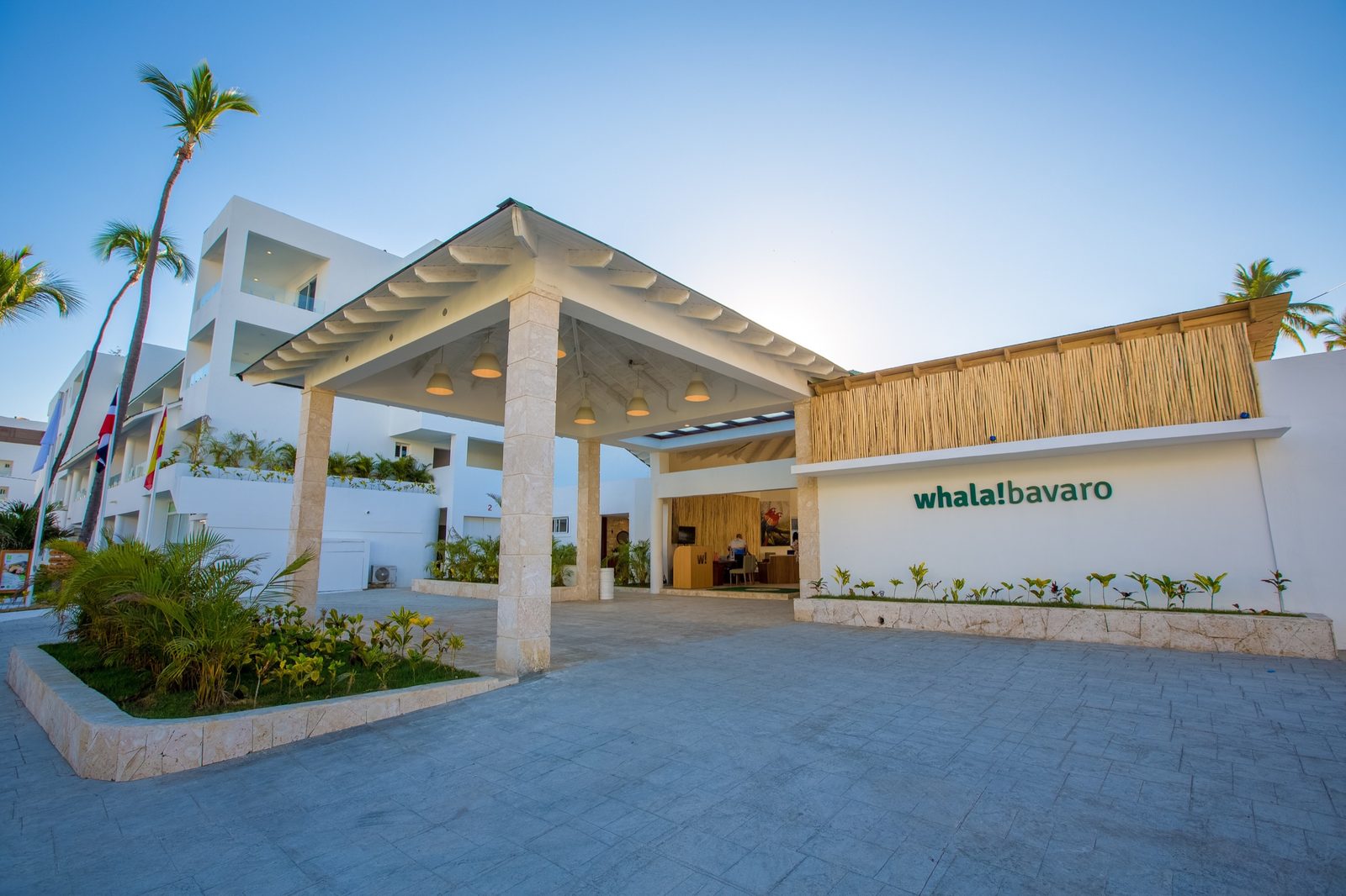 Entrada principal del hotel